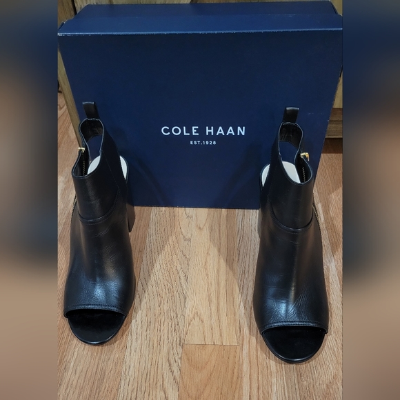 Cole Haan ZULA SHOOTIE II Block Heel Open Toe Shoe, Black leather, Size 9B - Picture 3 of 12